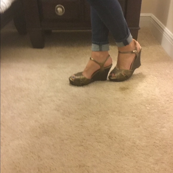 Prada bronze wedge shoes - Picture 2 of 6